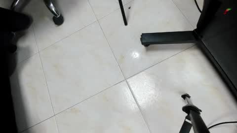 maxvolturi_ online show from April 21, 2:51 am