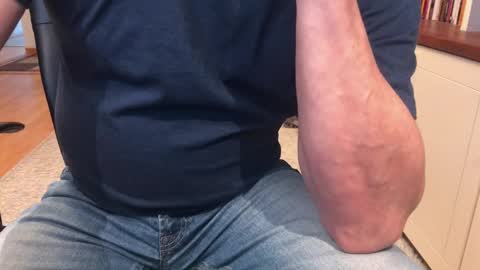 Max online show from November 4, 7:20 am