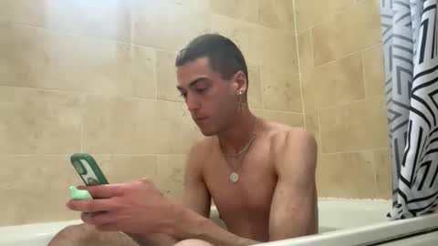 Max Kyle online show from April 28, 4:11 pm