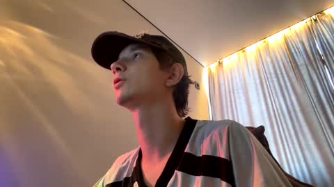 Max online show from September 22, 5:07 am