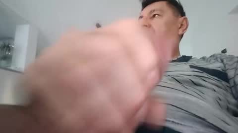 Snapshot of medeni62 chatting on February 2, 6:48 am medeni62 online show from February 2, 6:48 am