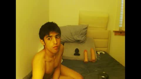 Snapshot of meekthetwink181 chatting on February 16, 9:16 pm MeekTheTwink18 online show from February 16, 9:16 pm