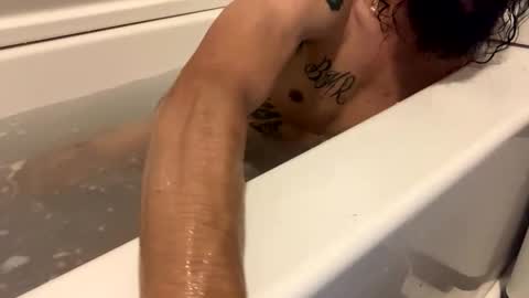 Snapshot of megamanxxx90 chatting on December 24, 12:33 am MegamanXXX online show from December 24, 12:33 am