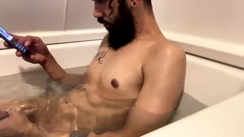 Snapshot of megamanxxx90 chatting on December 17, 11:38 pm MegamanXXX online show from December 17, 11:38 pm