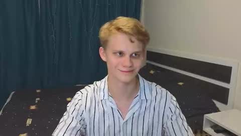 Mickey online show from October 31, 3:59 pm