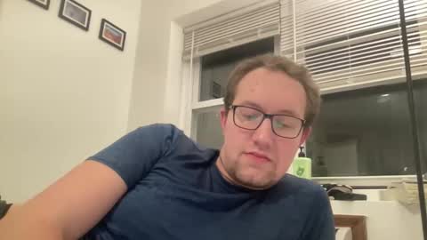 metallica92786 online show from April 1, 4:25 am