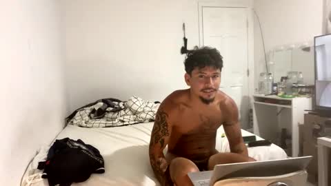 miamiclos1 online show from March 13, 4:09 am