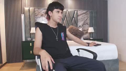 Michael online show from February 3, 7:30 pm