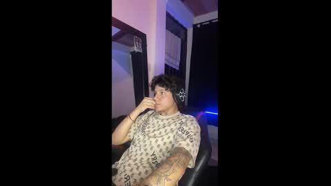 michael independent model  online show from December 2, 10:32 pm