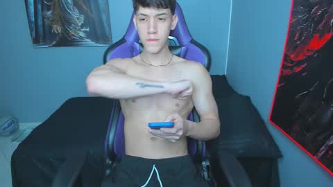 Snapshot of michael_twink18 chatting on October 23, 3:54 am Michael online show from October 23, 3:54 am
