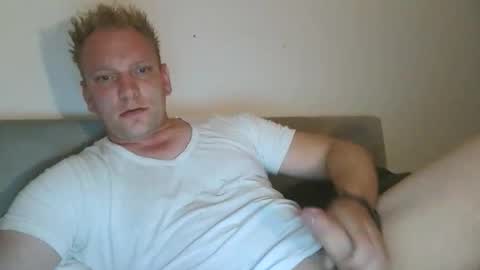 mickkxl online show from September 29, 11:19 am