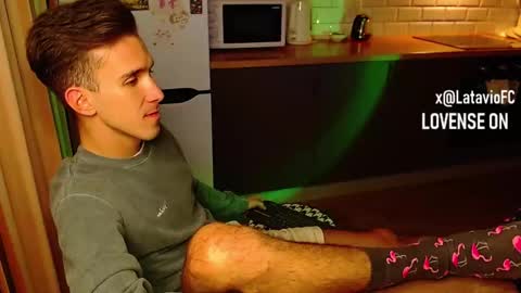 Snapshot of midnighter__ chatting on September 29, 3:27 am Alexey or just Alex online show from September 29, 3:27 am