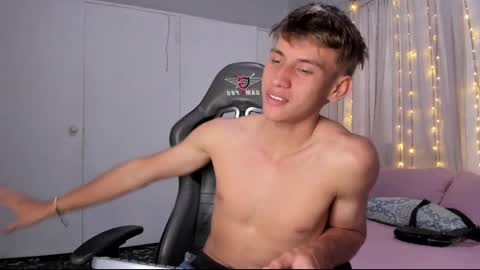 Miguel Hernandez online show from March 6, 8:27 pm