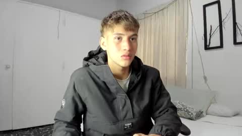 Miguel Hernandez online show from March 7, 8:55 pm