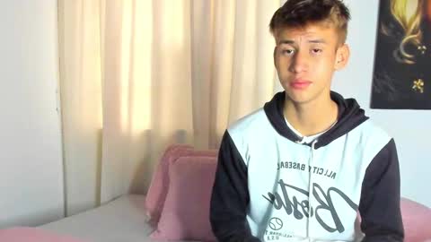 Miguel Hernandez online show from December 14, 3:58 pm