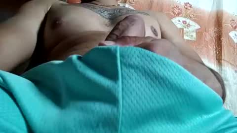 Snapshot of migueliito_9 chatting on January 23, 10:11 pm migueliito_9 online show from January 23, 10:11 pm