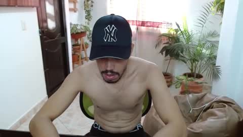 Miguel Eduardo online show from June 3, 2:44 pm