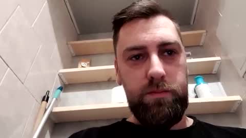 Mika online show from December 20, 2:05 pm