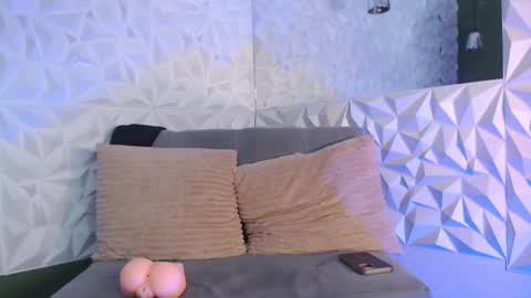 Mike online show from February 22, 6:37 pm