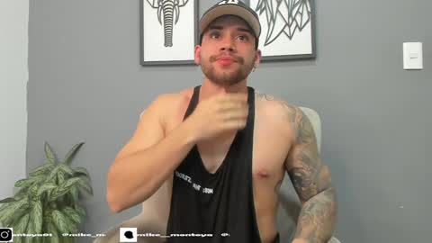 Mike Montoya online show from December 31, 5:33 am