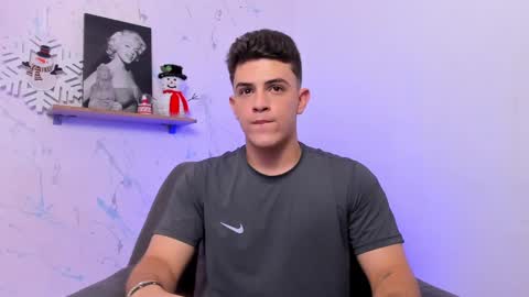 Snapshot of mikecooper_ chatting on December 21, 8:43 pm Mike Cooper online show from December 21, 8:43 pm