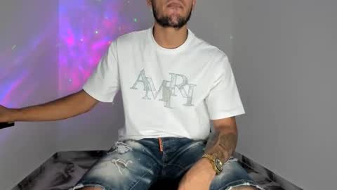 mikee_scooth online show from April 12, 7:54 am