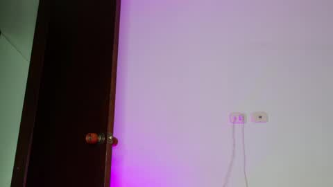 mikegaitan1 online show from October 4, 9:30 pm