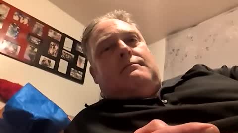 Imagunnabust online show from March 29, 9:15 pm