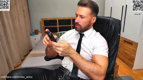 Mike    online show from November 14, 2:18 pm