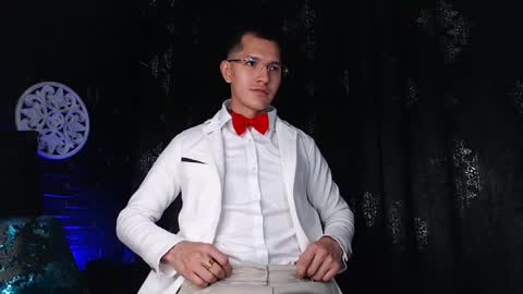 milandavid1 online show from April 21, 6:25 pm