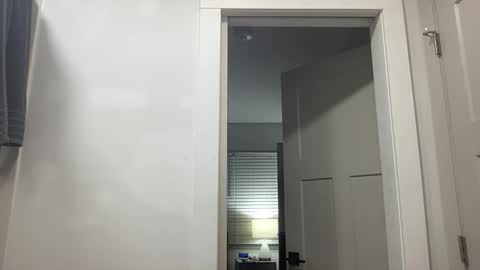 HungCollege online show from November 17, 3:31 am