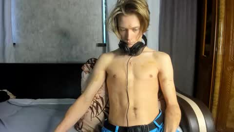 Isaac online show from November 6, 8:28 am