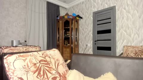 Isaac online show from April 13, 11:49 pm