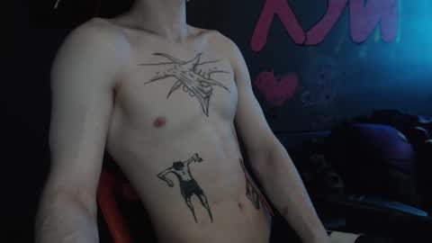 Max online show from February 8, 1:15 pm