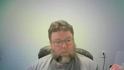 Mr. Happy online show from December 23, 6:00 am