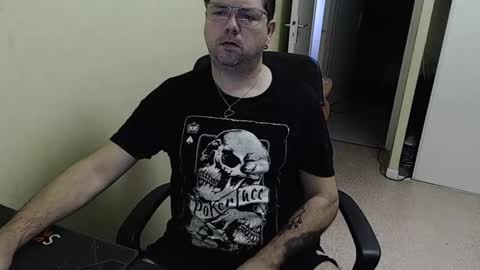 mistercoeur online show from December 3, 8:58 am