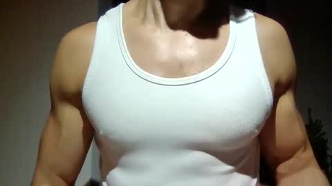 mmuscularman online show from May 5, 7:10 am