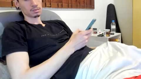 DigBreed online show from November 25, 2:13 am