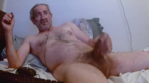 Snapshot of mofoeddy chatting on October 19, 4:21 pm mofoeddy online show from October 19, 4:21 pm