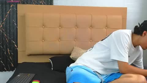 mohamed_malik online show from April 27, 3:08 pm