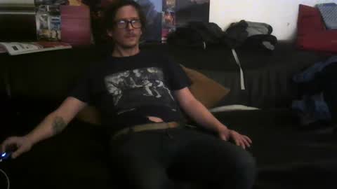 Snapshot of mojoflow39 chatting on February 2, 10:17 pm Fr online show from February 2, 10:17 pm