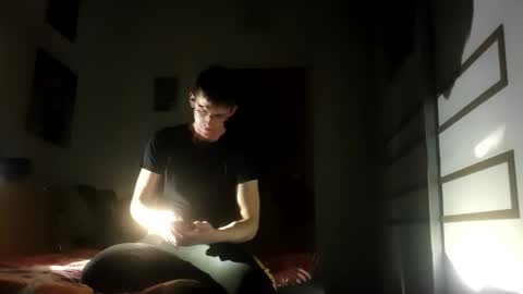 Snapshot of molnaratti14 chatting on March 3, 4:01 am Oszkr online show from March 3, 4:01 am