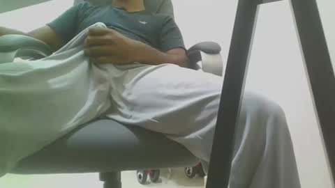 Mommy Lover online show from December 4, 11:23 pm