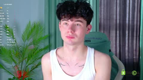 moon_gloww online show from April 1, 2:24 am