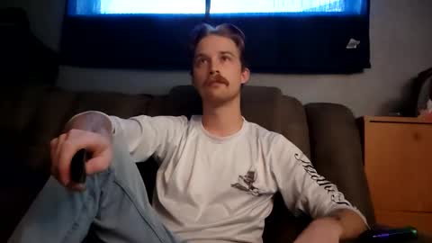 M00SE online show from November 7, 4:43 pm