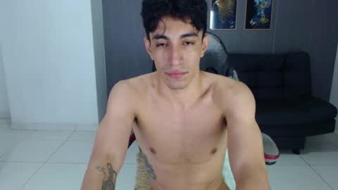 santii online show from February 20, 6:19 am