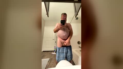 mox2222 online show from March 17, 4:04 am