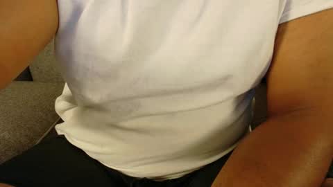 Snapshot of mr6ray chatting on October 25, 3:41 am mr6ray online show from October 25, 3:41 am