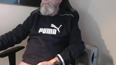 mr_boombastic2021 online show from November 22, 11:43 am