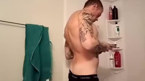 whateveryouwant online show from January 23, 9:39 am